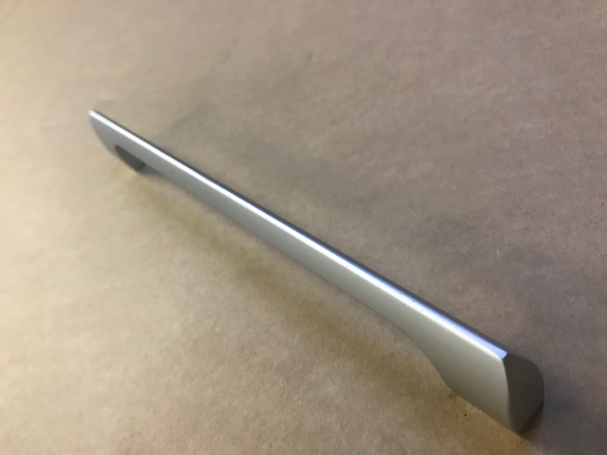 5 x Meubelgreep SEARL Lengte 70 mm Zwart geanodiseerd 5 x Meubelgreep SEARL Lengte 70 mm Zwart geanodiseerd